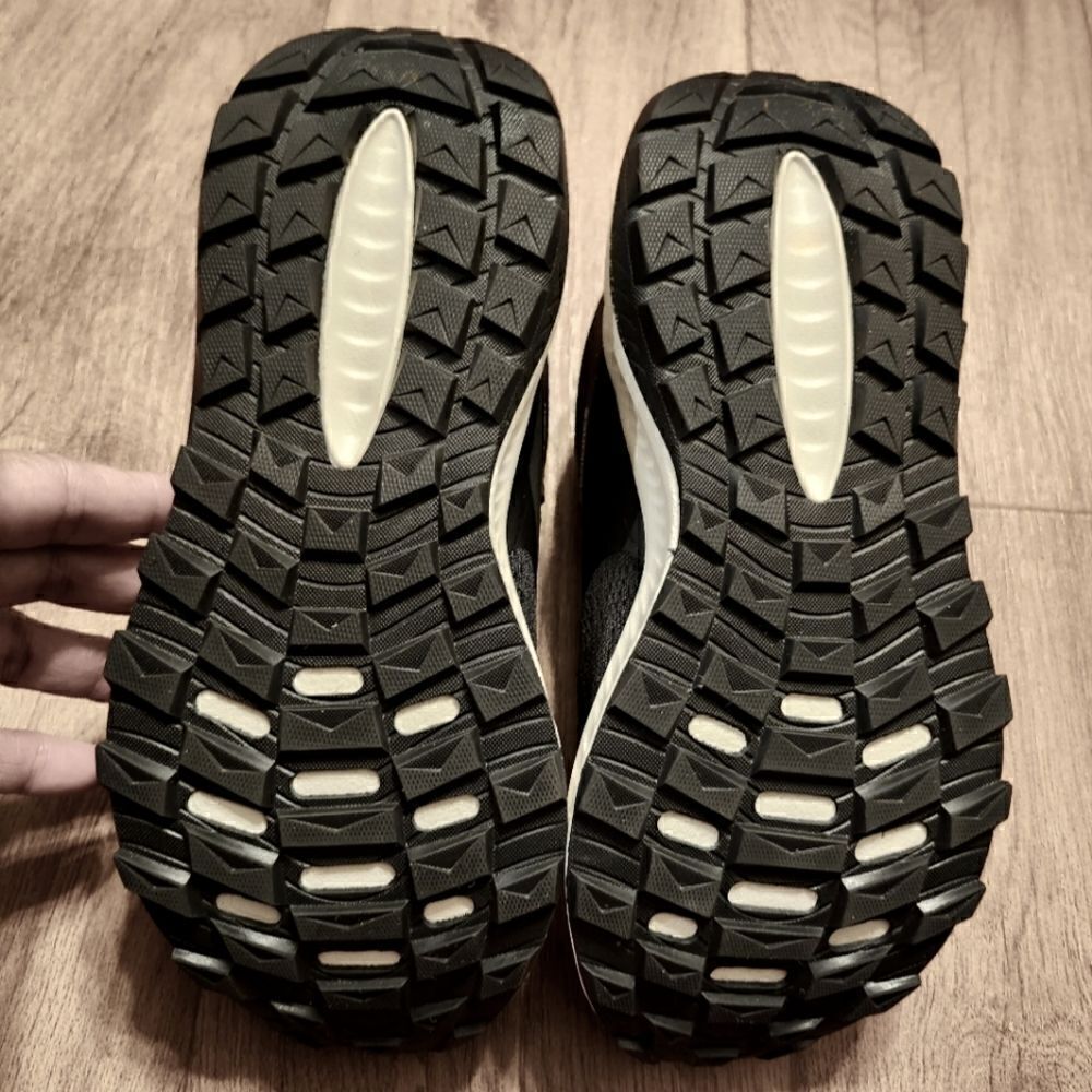 New Balance Black and White Athletic Shoes - Picture 8 of 10